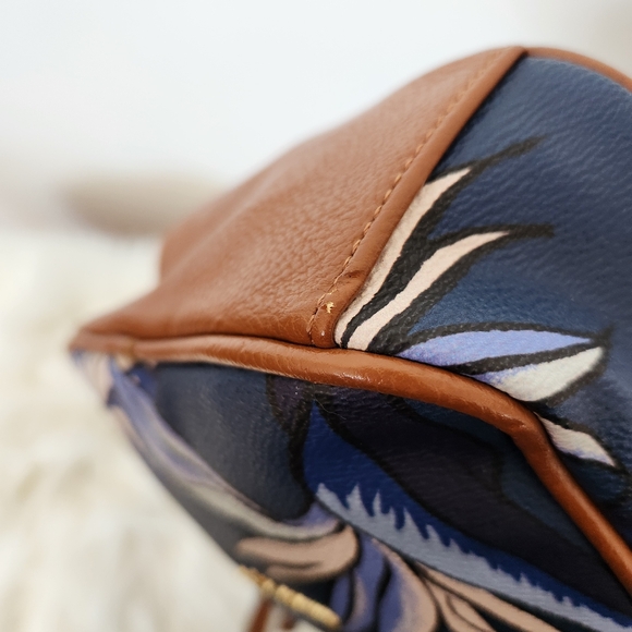 Nanette Lepore Blue Tropics Camera Bag - Picture 13 of 16